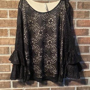 - Georgeous black blouse size small